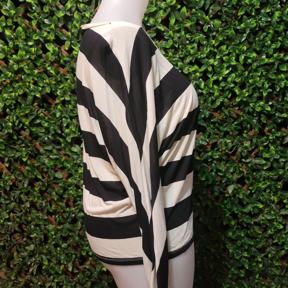 Old Navy XL Top - Picture 2 of 5